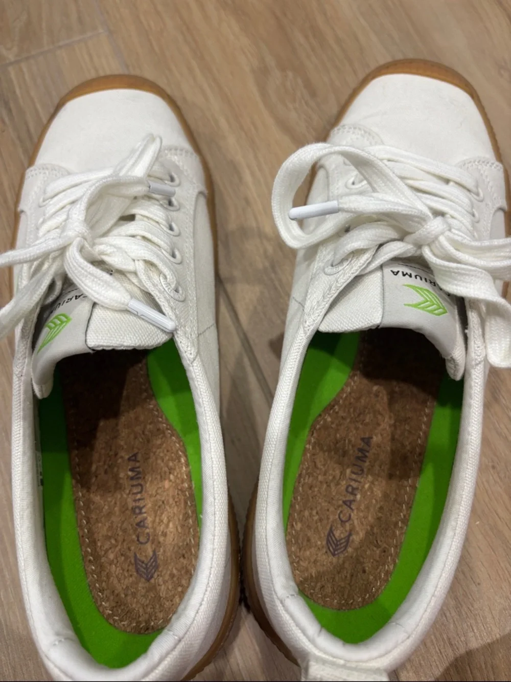 Cariuma White Canvas Sneakers with Gum Sole - Picture 4 of 4